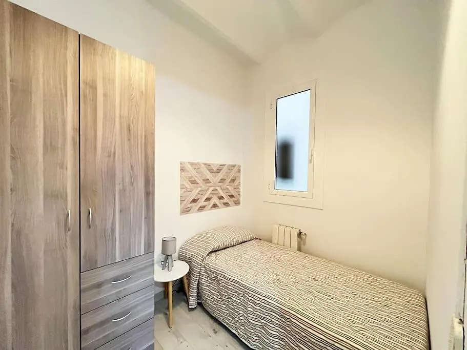 Apartamento Muy Luminoso Frente A Parque Joan Miro Barcelona
