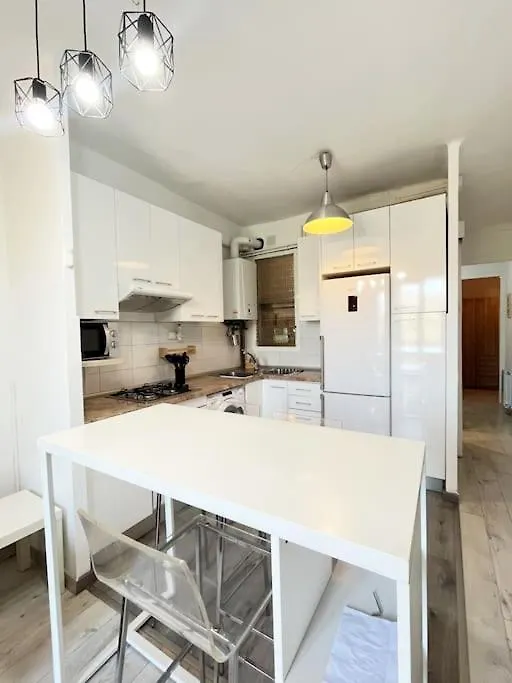 Apartamento Muy Luminoso Frente A Parque Joan Miro Barcelona